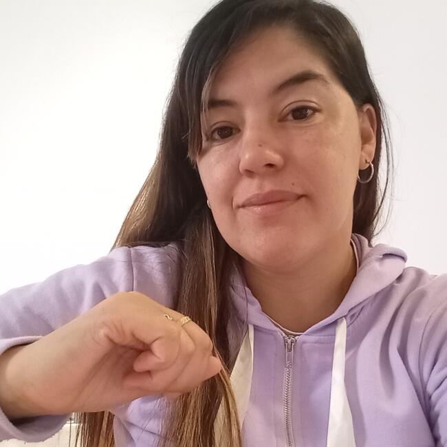 Babysitter in Moreno: Maira loreana