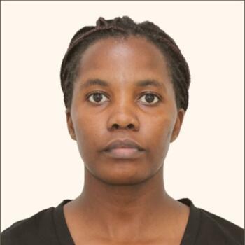 Babysitter in Dubai: Christine