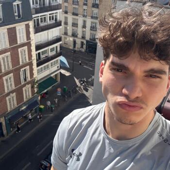 Babysitter in Ixelles-Elsene: Yassine