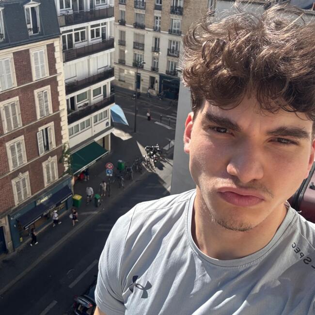 Babysitter in Ixelles-Elsene: Yassine