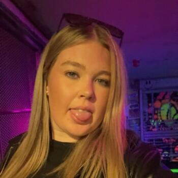 Babysitter in Willenhall: Isabelle