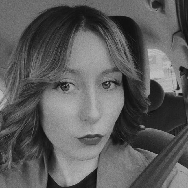 Babysitter in Pernes: Justine