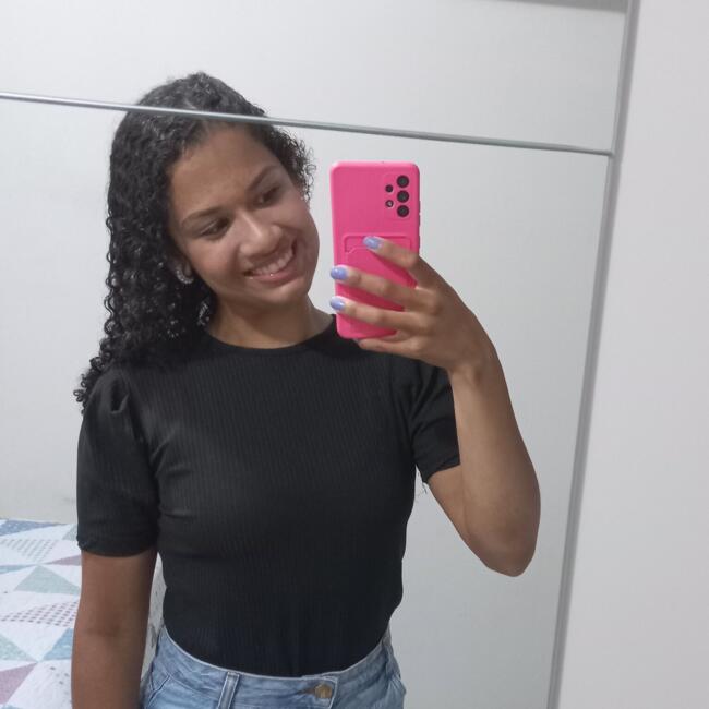 Babysitter in Umuarama: Lindy Kamila Santos