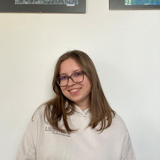 Varuška v Ljubljana: Asja