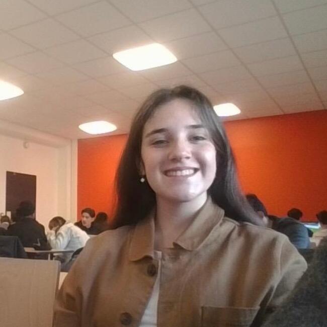 Babysitter in Les Sorinières: Cerise