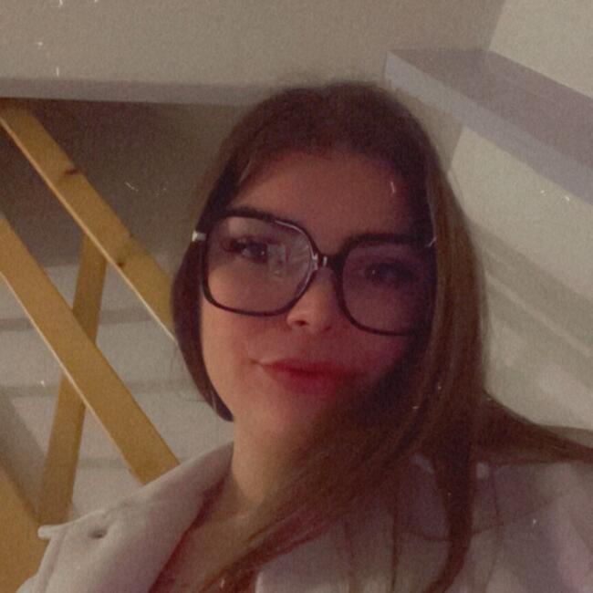 Babysitter in Betton: Mandy