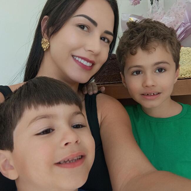 Emprego de babá em Manaus: Karina