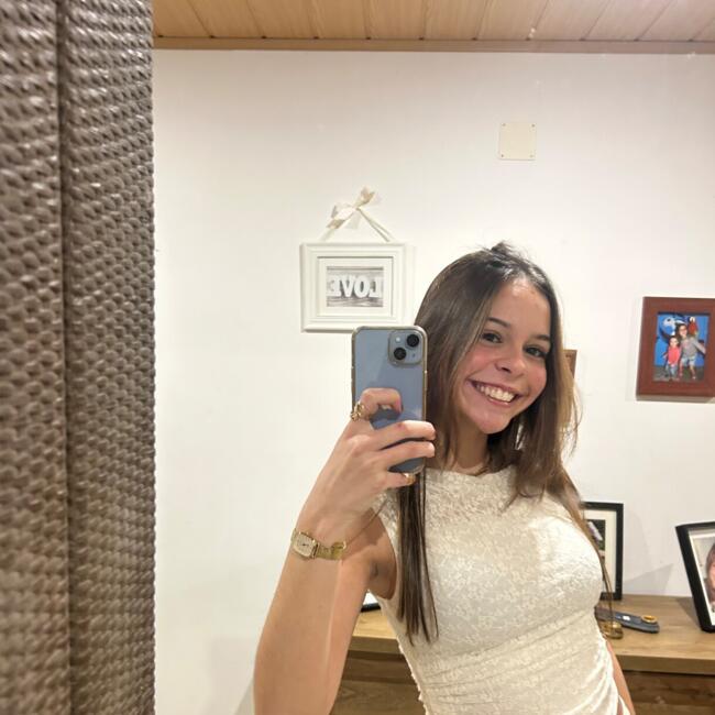 Babysitter in Vale de Santarém: Leonor