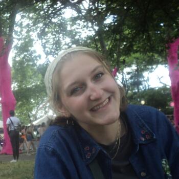 Babysitter in Edinburgh: Alaina