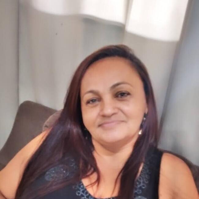 Babysitter in Luziânia: DELCIRENE