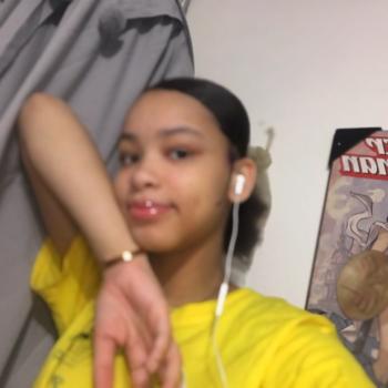 Babysitter in The Bronx: Mia