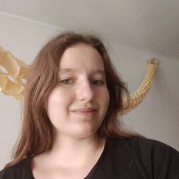 Babysitter in Périgueux: Elisa