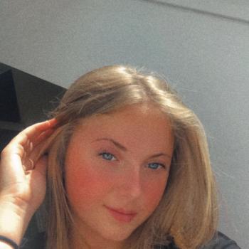 Babysitter in Cherbourg-Octeville: Maena
