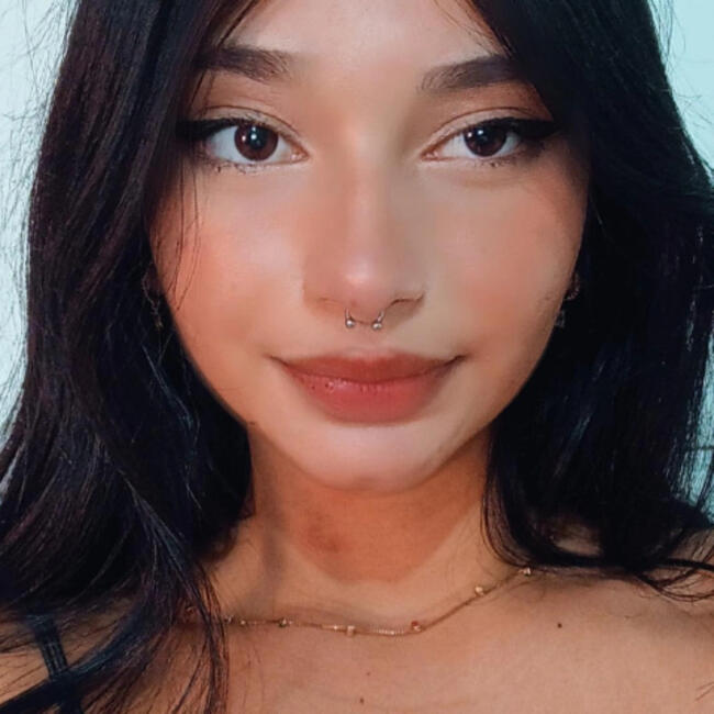 Emprego de babá em Blumenau: Karolayne