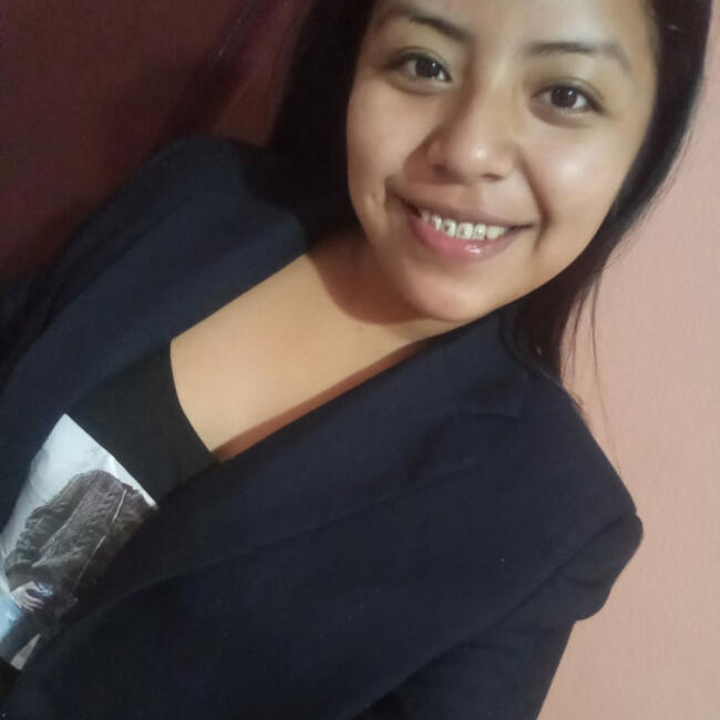Babysitter in Guatemala City: Iris