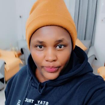 جليسة أطفال جدة: Mariah