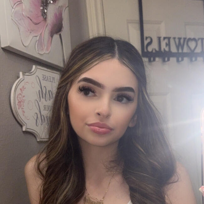 Babysitter in Las Vegas: Kayla