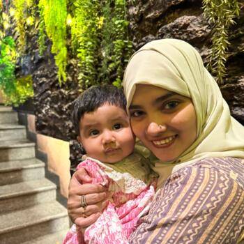 माता-पिता बम्बई: Rushda