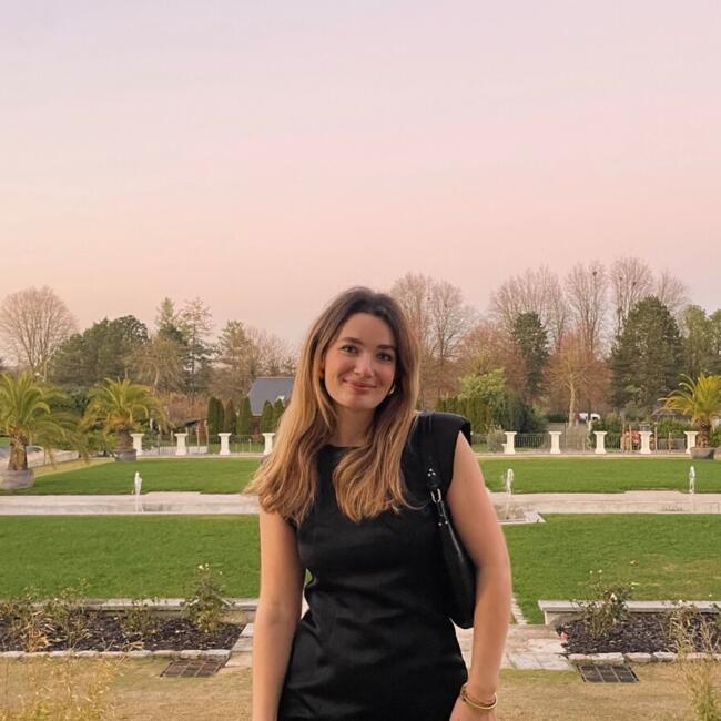 Babysitter in Paris: Anne