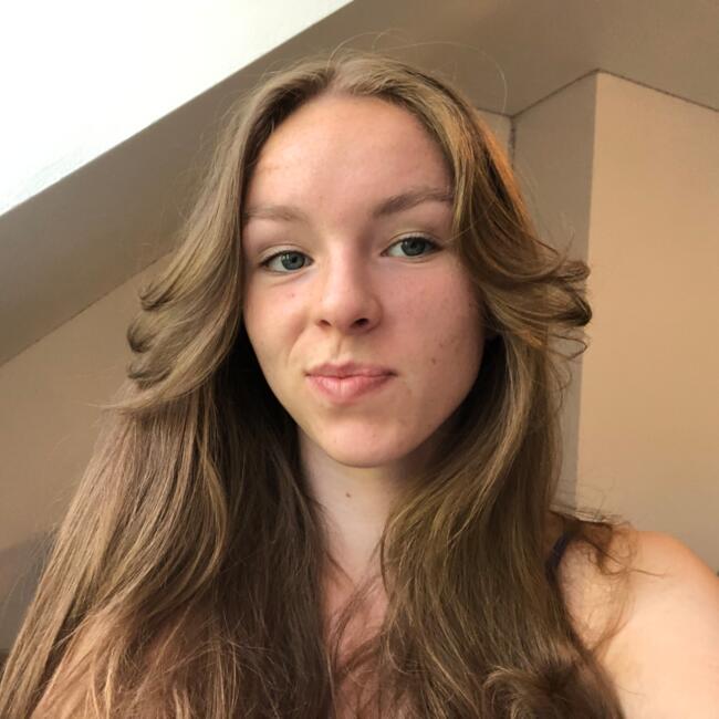 Babysitter in Fondettes: Anouk