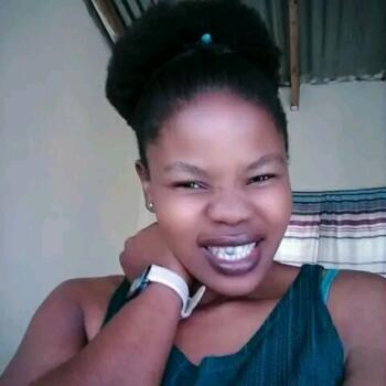 Nanny in Roodepoort: Yolisa