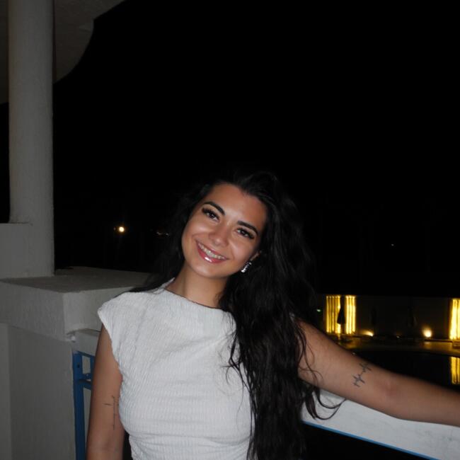 Babysitter in Malleray: Mélanie