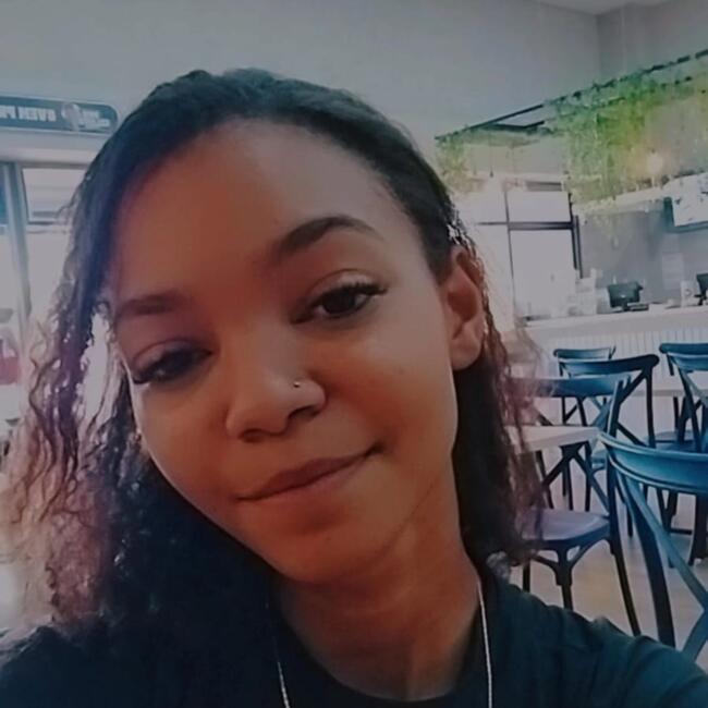 Babá em Goiânia: Ana