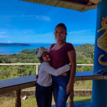 Babysitter Panama City: Maricela
