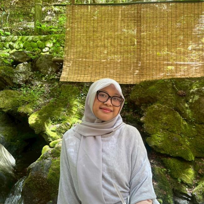 Babysitter in Kyoto: Freya