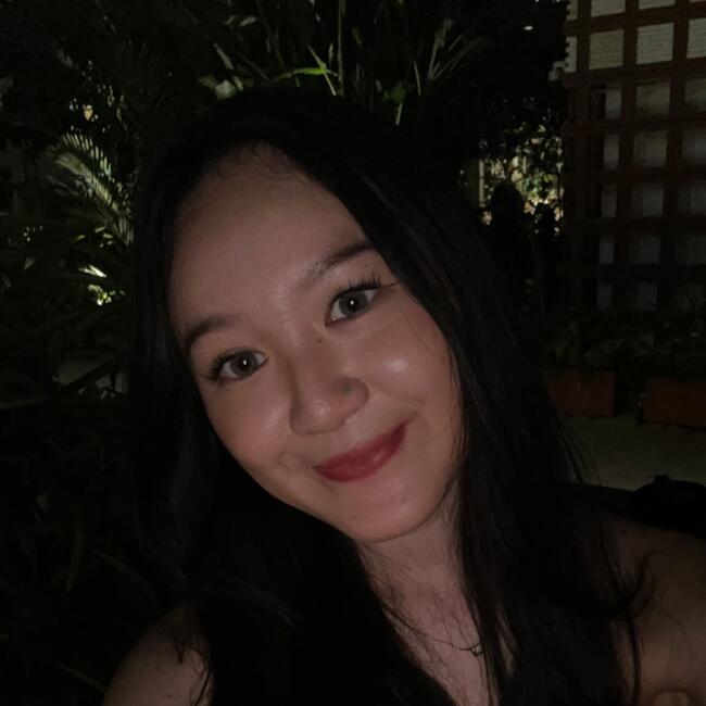 Babysitter in Singapore: Tan