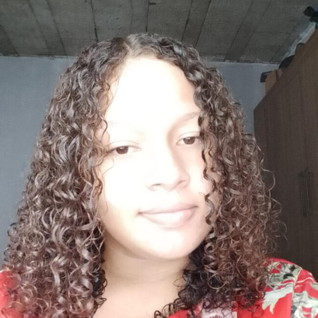 Babysitter in Praia Grande: Isabelly