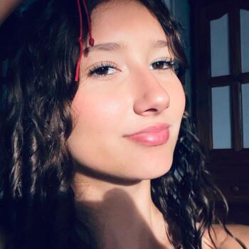 Niñera Zárate: Jade