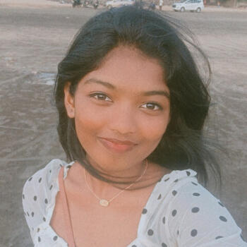 Babysitter Delhi: Tarunika