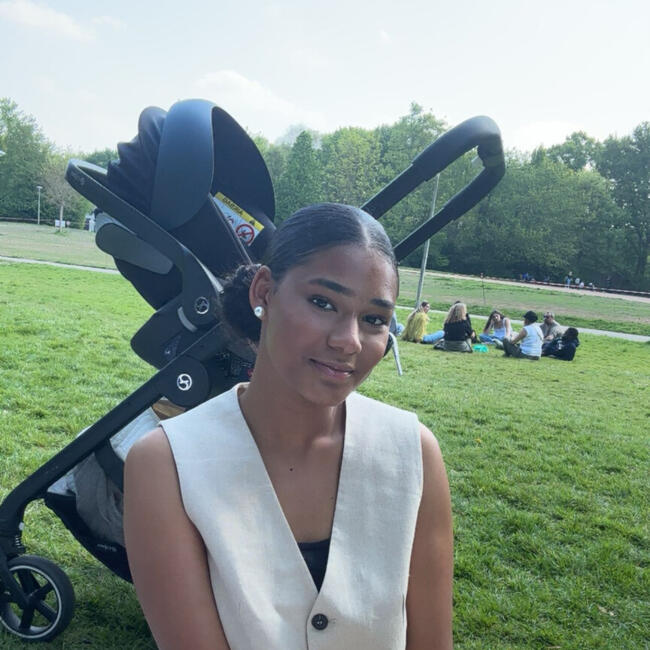 Babysitter in Rouen: Shainesse