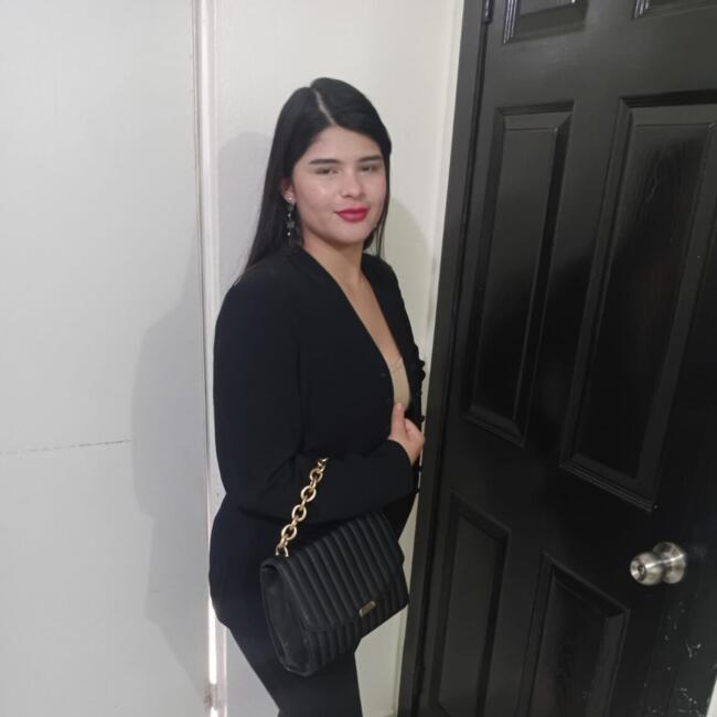 Babysitter in Tijuana: Yamileth