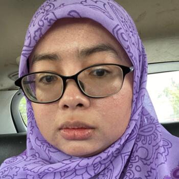 Babysitter in Lenggeng: Puteri