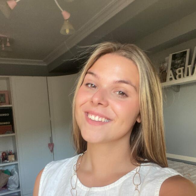 Babysitter in Burgos: Alba