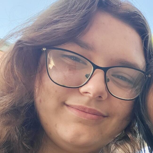 Babysitter in Cairns: Angelina