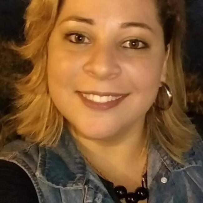 Babá em São João de Meriti: Suane