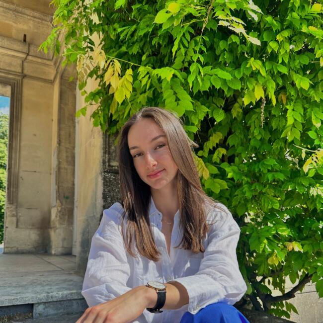 Babysitter in Paris: Katharina