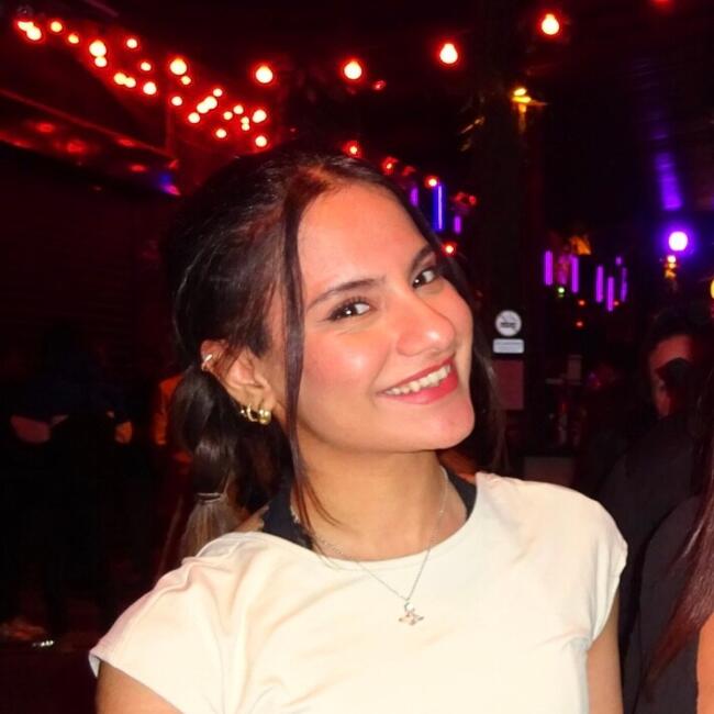 Babysitter in Morden: Neha