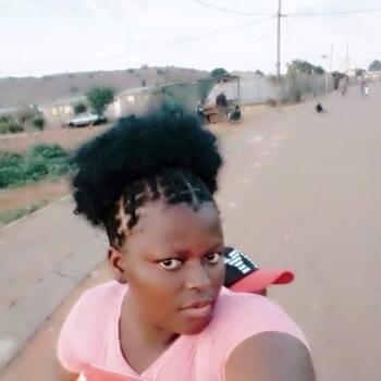 Babysitter in Johannesburg: Felicity