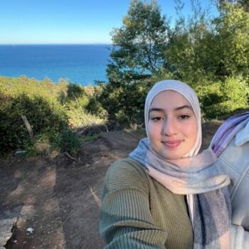 Nanny in Tangier: ملاك