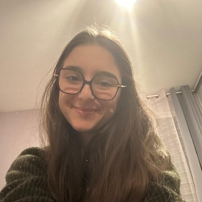 Babysitter in Agen: Candice