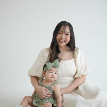 Babysitting job in Singapore: babysitting job Christie