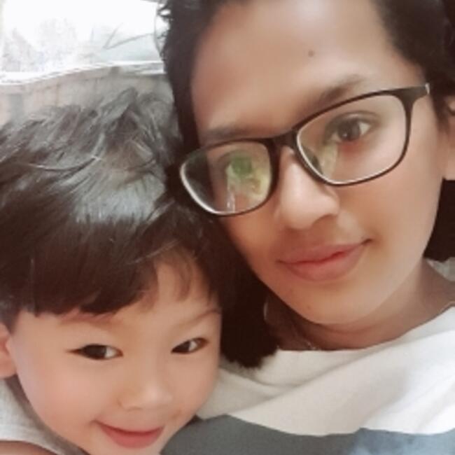 Babysitter in Lisbon: Laxmi