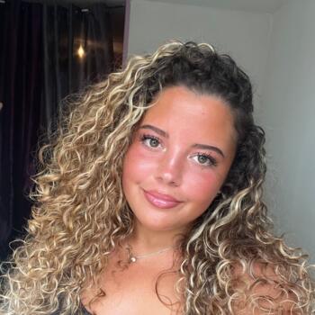 Babysitter in Tourcoing: Ines