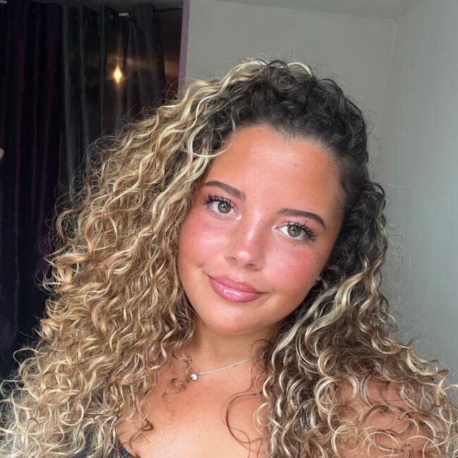 Babysitter in Tourcoing: Ines