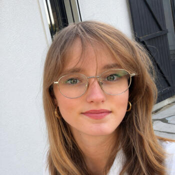 Babysitter Hoeven: Elise