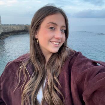 Babysitter in Entrambasaguas (Provincia de Cantabria): Carla